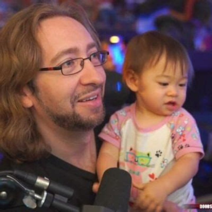 Maximilian Dood Wife Jessica Dood Married Life And Kid