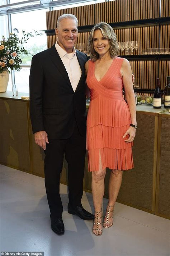 Mel Renfro - Age, Family, Bio