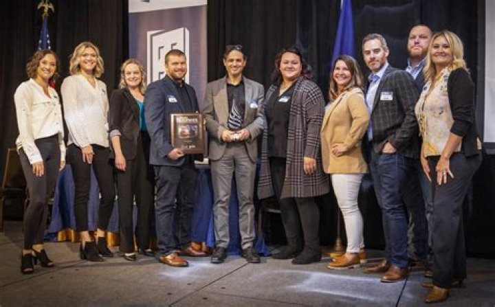 Melanie Nelson - Trivia, Family, Bio