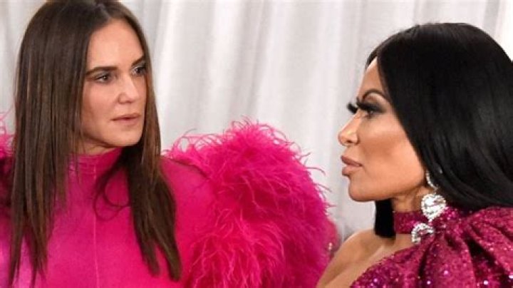 
Meredith Calls Jen Shah ‘Gutsy’ For Filming RHOSLC During Fraud Case 