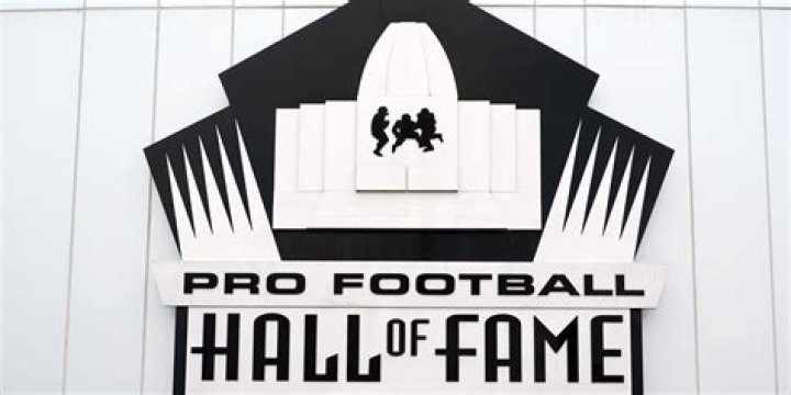 Michael Strahan is Inducted into the Pro Football Hall of Fame