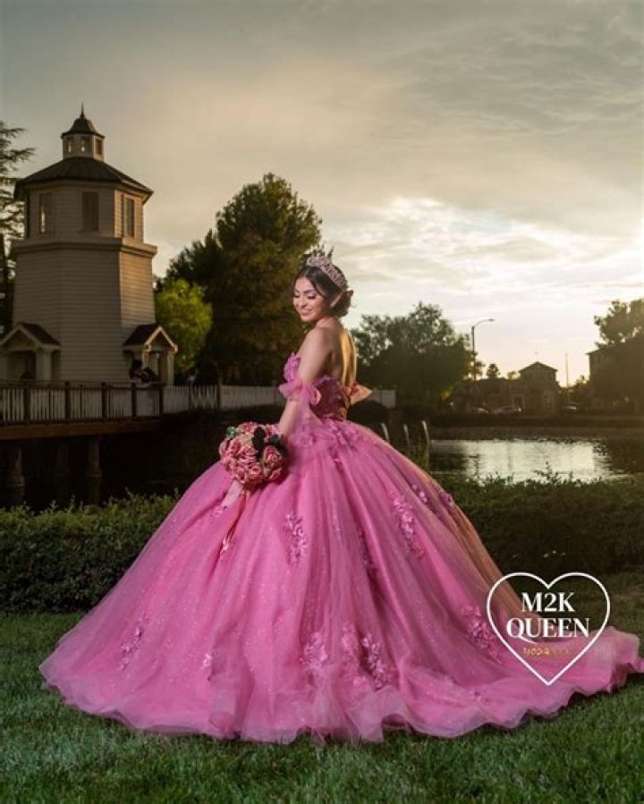 Misslady Pinks - Trivia, Family, Bio