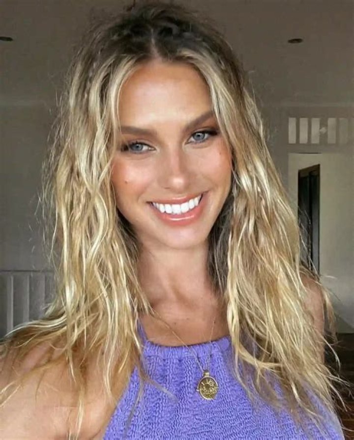 
Natalie Roser Height, Weight, Net Worth, Age, Birthday, Wikipedia, Who, Nationality, Biography 