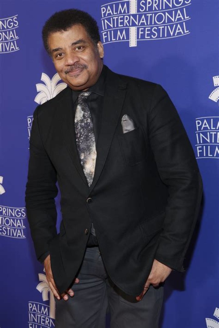 Neil deGrasse Tyson Net Worth - Wiki, Age, Weight and Height, Relationships, Family, and More