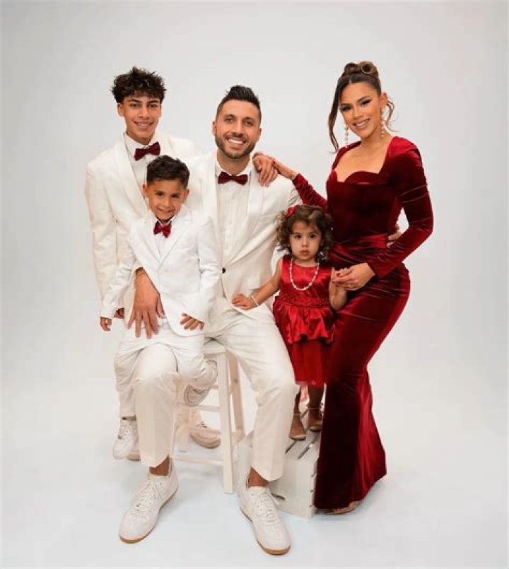 officialnoobie - Age, Family, Bio