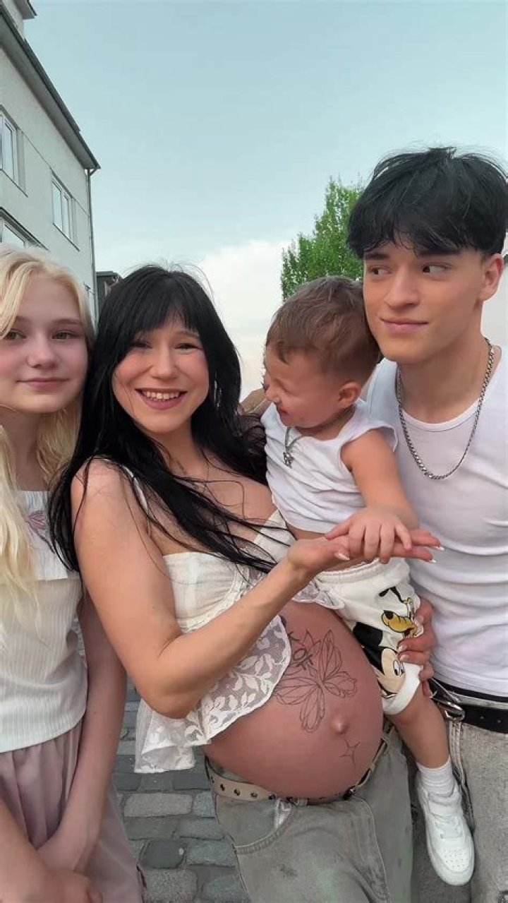 Pasha Pai - Age, Family, Bio