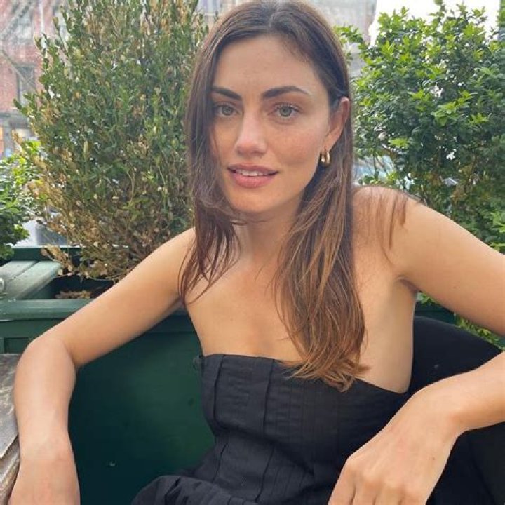 Phoebe Tonkin Bio (Wiki) 