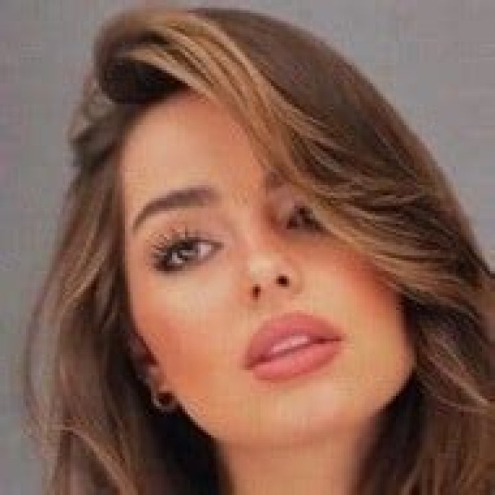 Renata Toscano Bruzón - Age, Family, Bio