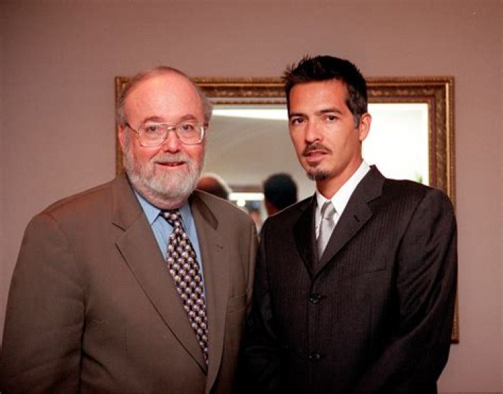 René Elizondo Net Worth - Wiki, Age, Weight and Height, Relationships, Family, and More