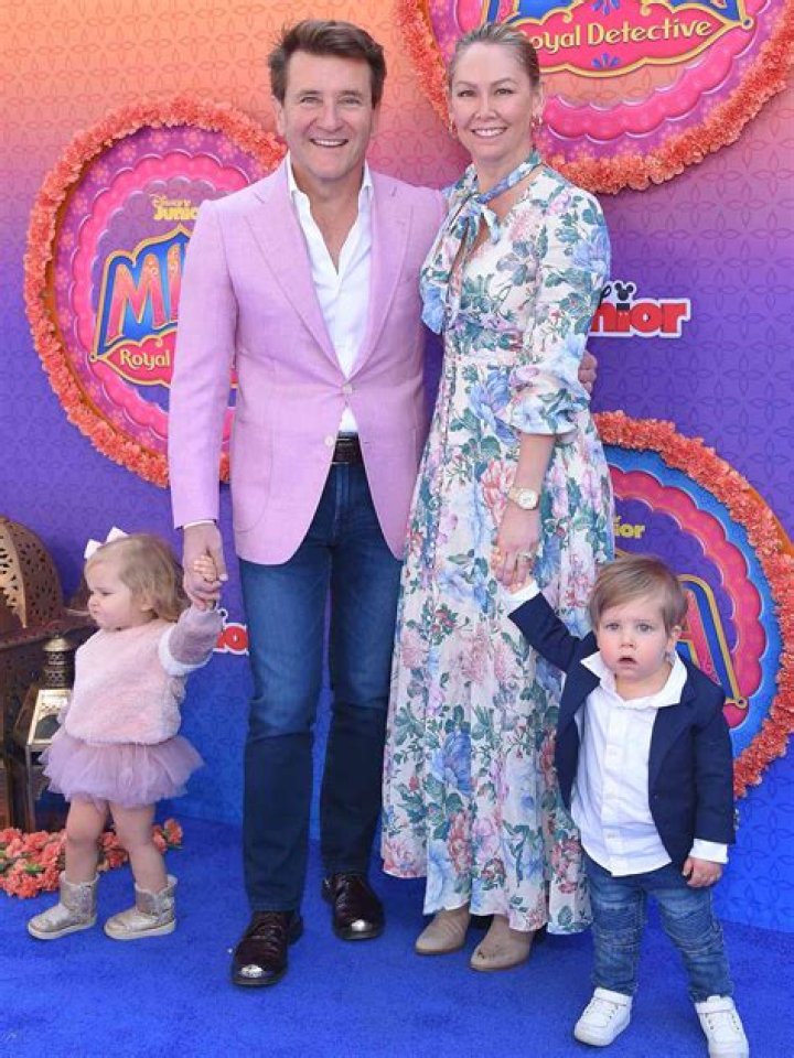 Robert Herjavec's Wife and the Glorious Chapters of His Married Life, Ex-Wife, Kids, and More!