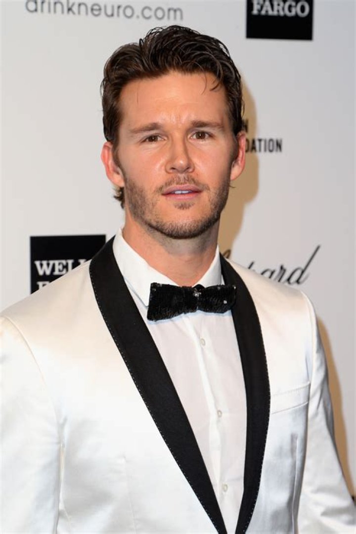 Ryan Kwanten Age Wikipedia, Biography Net Worth, Dating, Girlfriend, Wife, Height