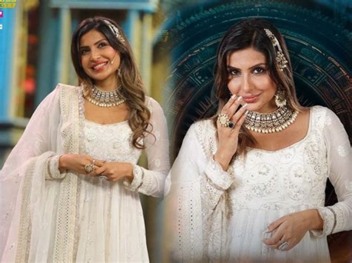 Sana Net Worth, Age, Boyfriend, Family, Biography & More