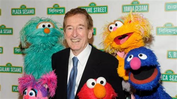 Sesame Street - Cast, Ages, Trivia