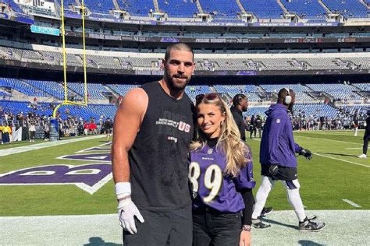 Shawn Andrews - Age, Family, Bio