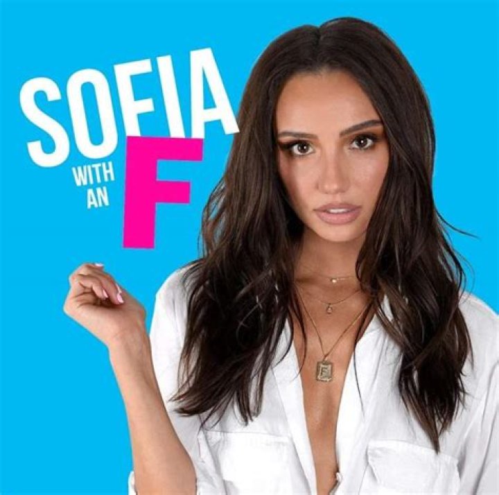 
Sofia Franklyn’s Bio: Boyfriend HBO Peter Nelson, Net Worth, Age 