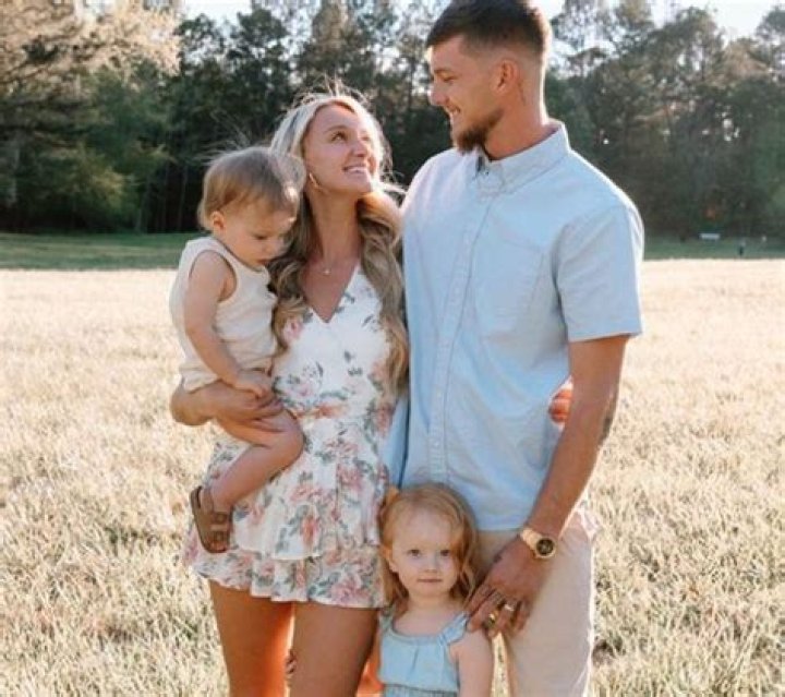 Tasia Alexis - Age, Family, Bio