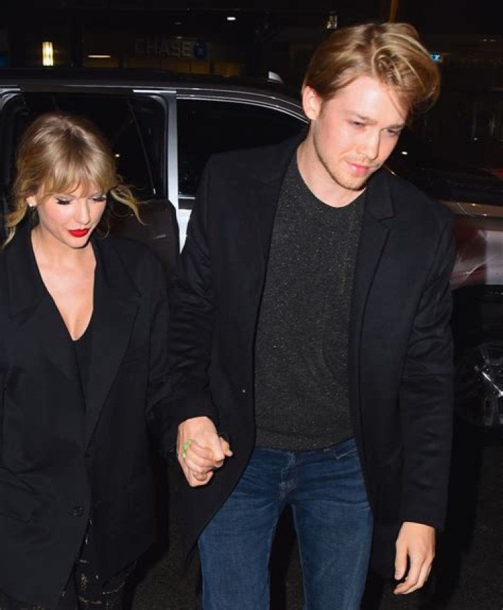 Taylor Swift's ex-boyfriend Joe Alwyn collects lighters and she put it on her album cover