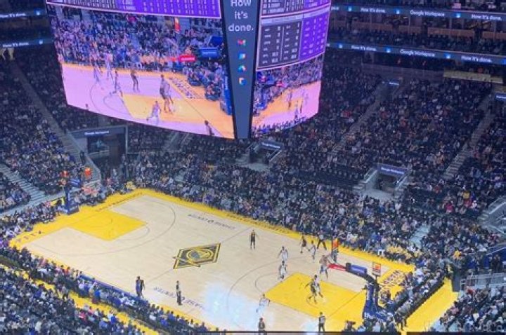 
Tom and Zendaya attend Lakers vs Warriors at Chase Center amid engagement rumors: Watch 