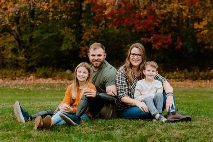 Travis Mills - Age, Family, Bio