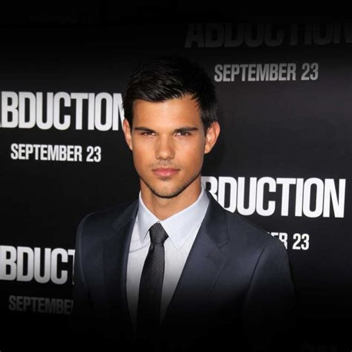 Tylor Lautner Height, Weight, Net Worth, Age, Birthday, Wikipedia, Who, Instagram, Biography