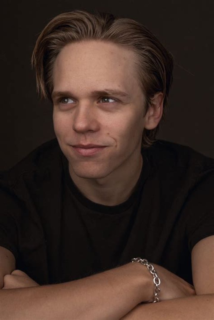 Valter Skarsgård - Age, Family, Bio