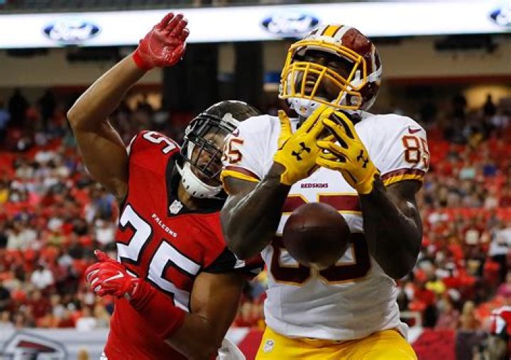 Vernon Davis Net Worth - Wiki, Age, Weight and Height, Relationships, Family, and More