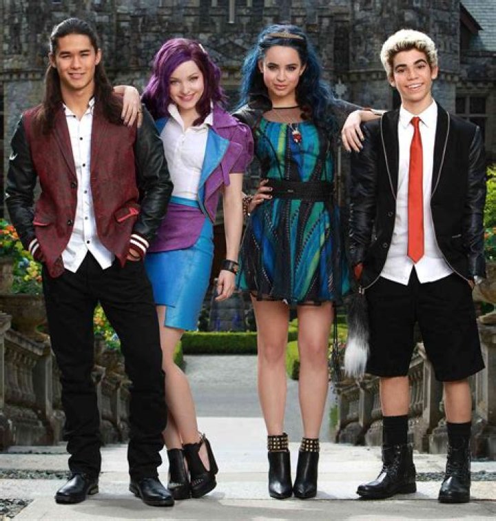 
Violett Beane Boyfriend Booboo Stewart Belongs To A Family Of Different Ethnic Background 