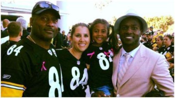 Who are Adrianne Moss Two Husband? Antonio Brown Mother Wiki-Bio, Net Worth