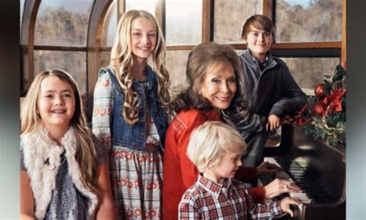 Who are Loretta Lynn grandchildren?