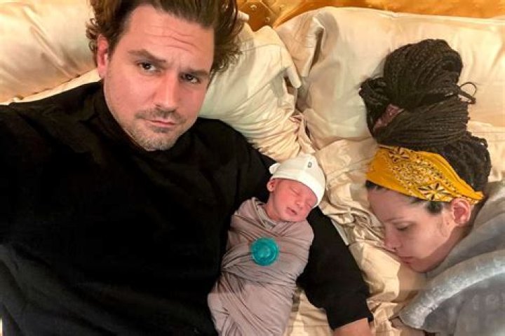 Who is Alev Aydin? Know about his girlfriend Halsey’s pregnancy, net worth, quick facts, biography