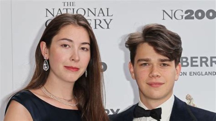 
Who Is Eleanor Schultz? Issa Schultz Wife Age Difference and Chase Presenter’s Family Life 