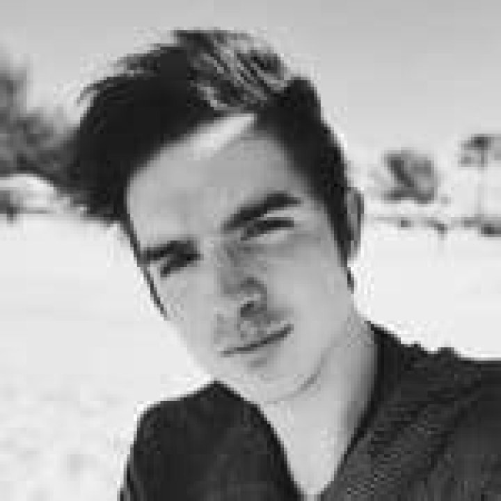 Who is Hunter Avallone? Age, Height, Girlfriend, Net Worth, Wiki