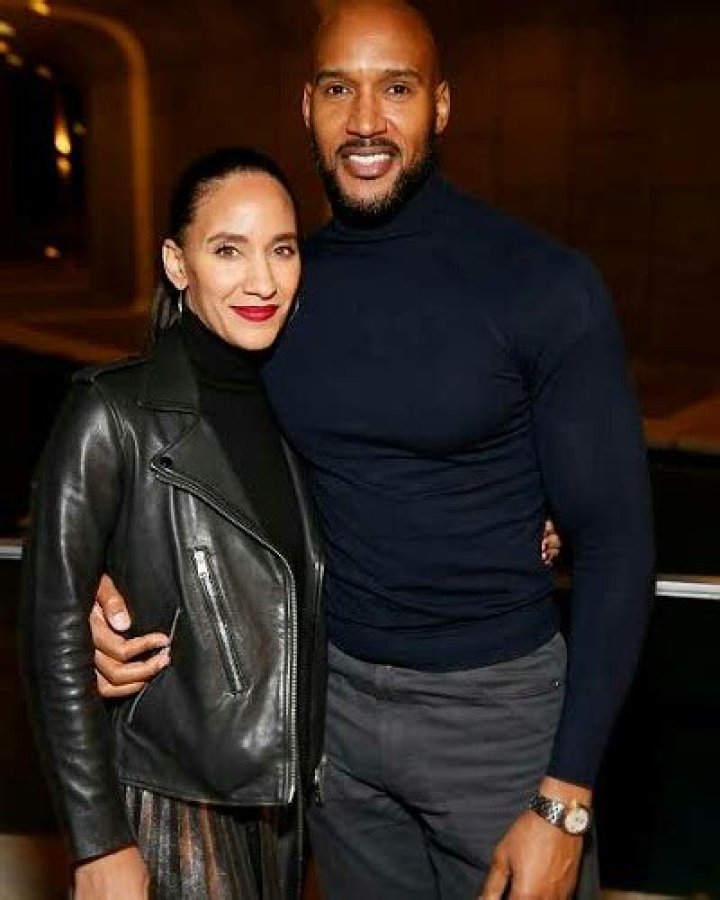Who is Sophina Brown, wife of Henry Simmons? Are they still married?