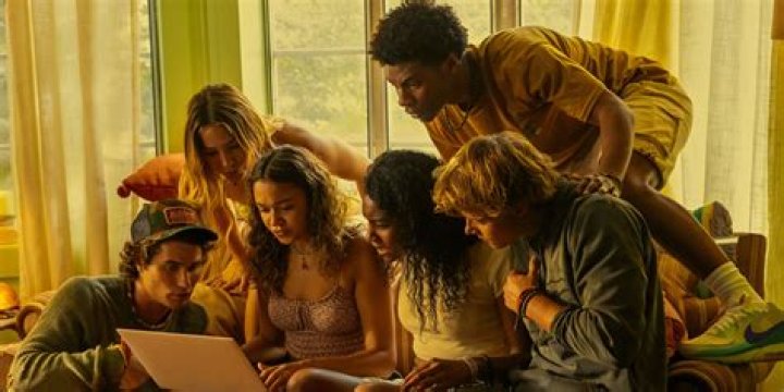 Who plays Ryan in Outer Banks season 3? Lou Ferrigno Jr. age and more