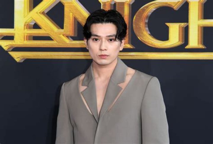 Who plays Zoro in One Piece? (Mackenyu age, Instagram, roles, and more)