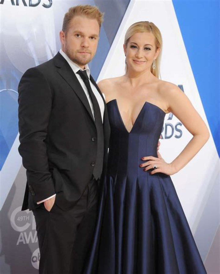 Why Did Kellie Pickler's Husband Kyle Jacobs Suicide? Know His Net Worth & Relationship Timeline